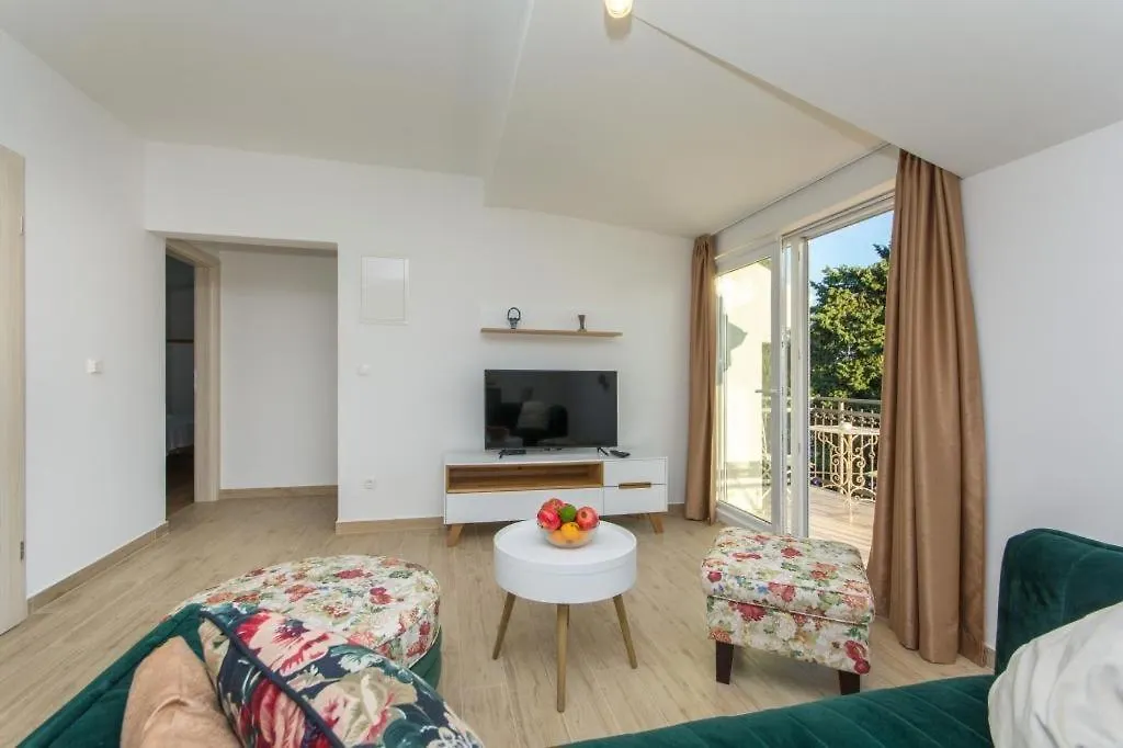 Ferienwohnung In Kastel Novi Mit Meerblick, Balkon, Klimaanlage, W-Lan 5110-1 Kastela