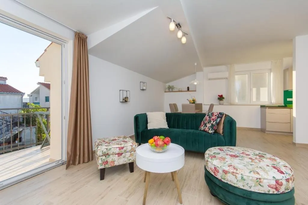 Ferienwohnung In Kastel Novi Mit Meerblick, Balkon, Klimaanlage, W-Lan 5110-1 Kastela