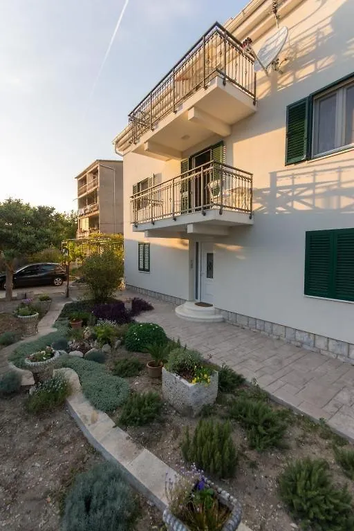 Ferienwohnung In Kastel Novi Mit Meerblick, Balkon, Klimaanlage, W-Lan 5110-1 Kastela 0*,  Croatia