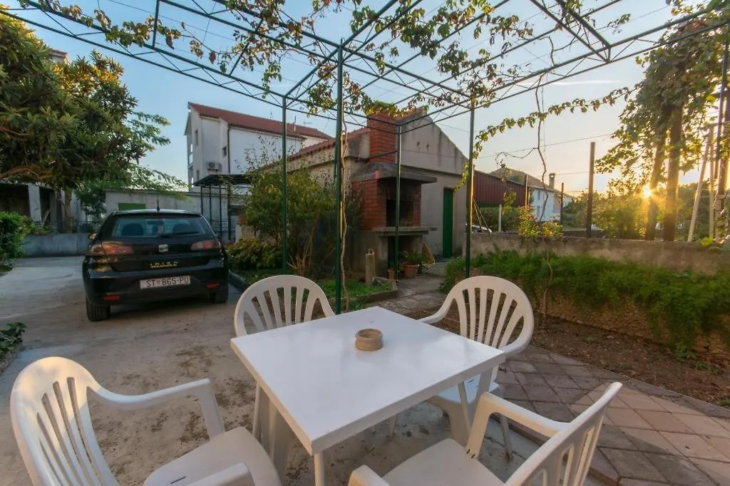 Ferienwohnung In Kastel Novi Mit Meerblick, Balkon, Klimaanlage, W-Lan 5110-1 Kastela